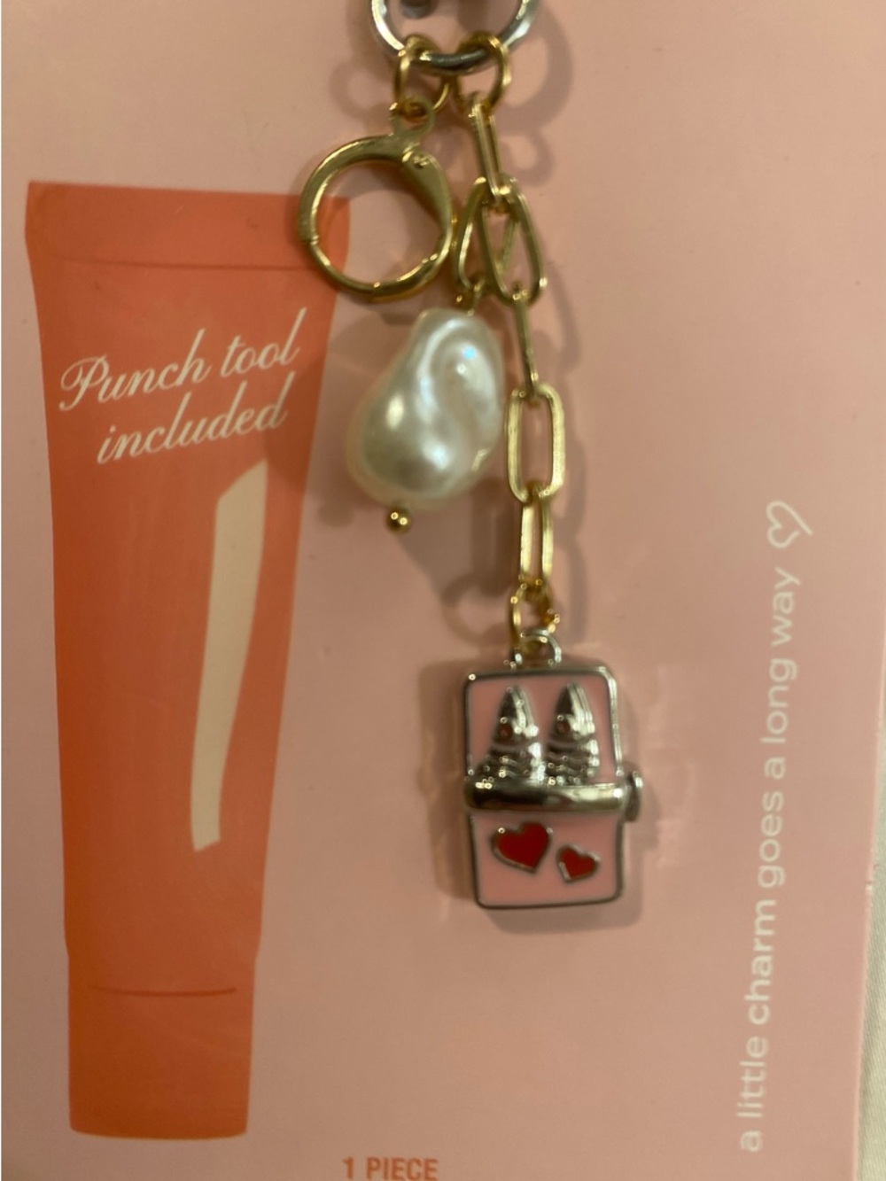 Lip Charms Pink Keychain Accessory w/ Pearl & Sardine Charm - Picture 2 of 3